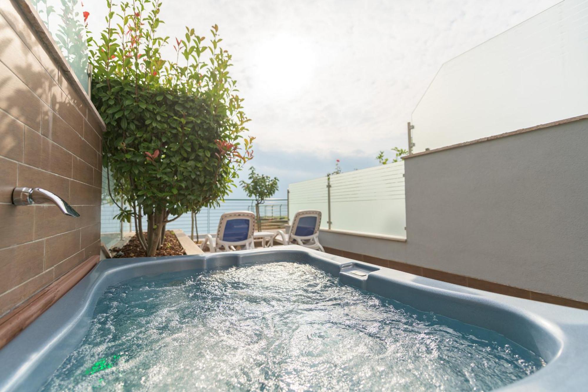 Garda Suite Hotel (Adults Only) Limone sul Garda Esterno foto